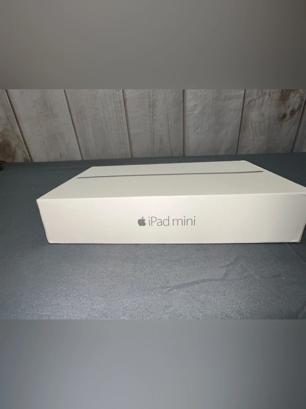 Empty/Box Only Apple iPad mini Box - White